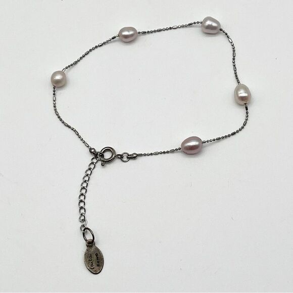 Laila Rowe Dainty Light Pink Faux Pearl Silver Tone Chain Bracelet 8.5” - Picture 1 of 9